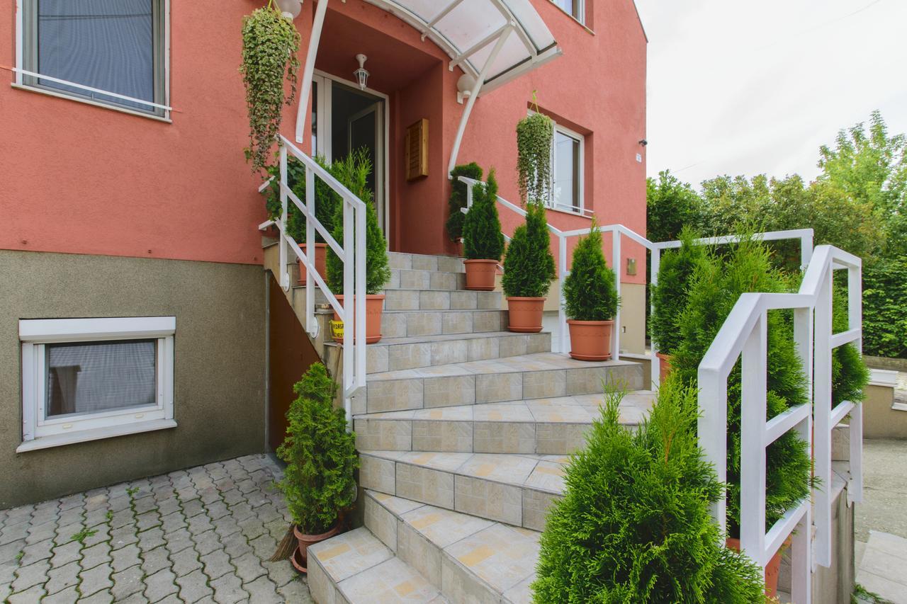 Hotel Irini Panzio Budapest Exterior foto